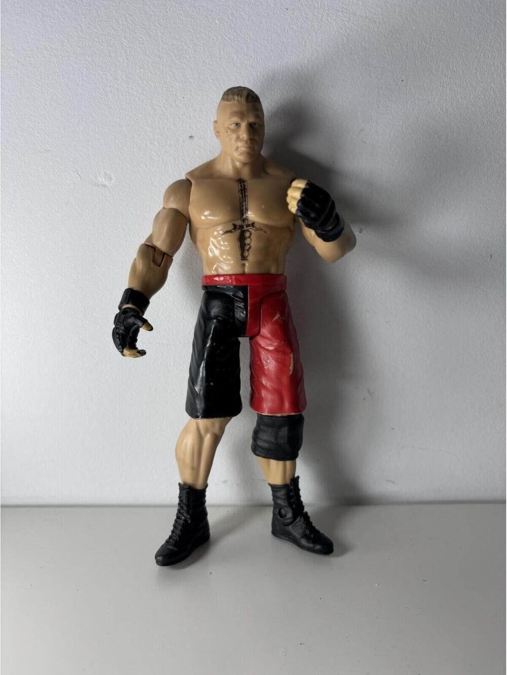 UFC/WWE Brock Lesnar 2012 Mattel Action Figure Black Red Shorts Knee Pad